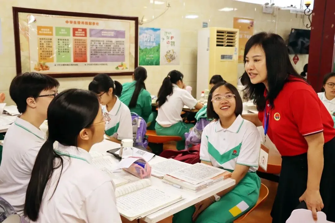 直击中考首日丨愿南实少年提笔逐梦,一举高中-第28张图片-四季读书网