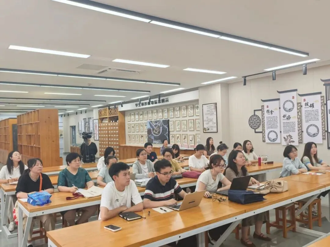 【中学部】从错题堆到新试卷:我的智学网组卷小妙招 ——京源教师论坛第二期开讲-第12张图片-四季读书网