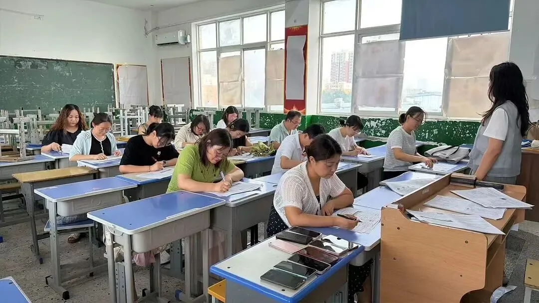 南阳市三中伏牛路校区九年级教师真题研做-第11张图片-四季读书网