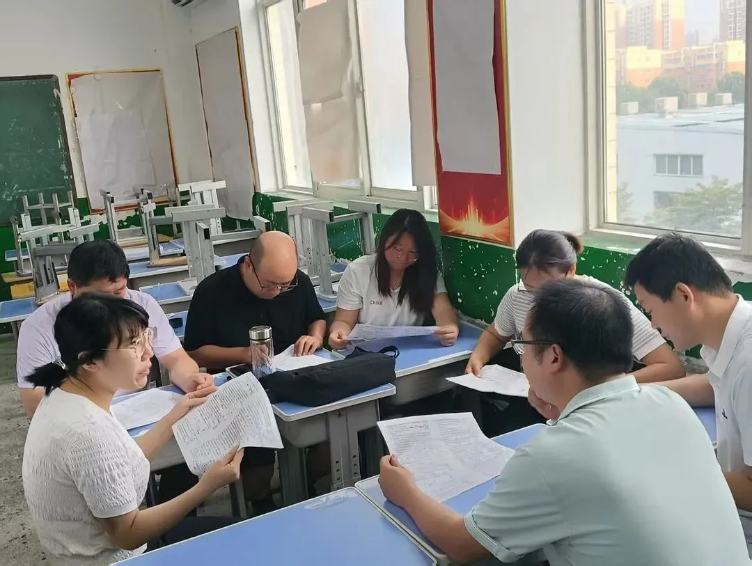 南阳市三中伏牛路校区九年级教师真题研做-第18张图片-四季读书网