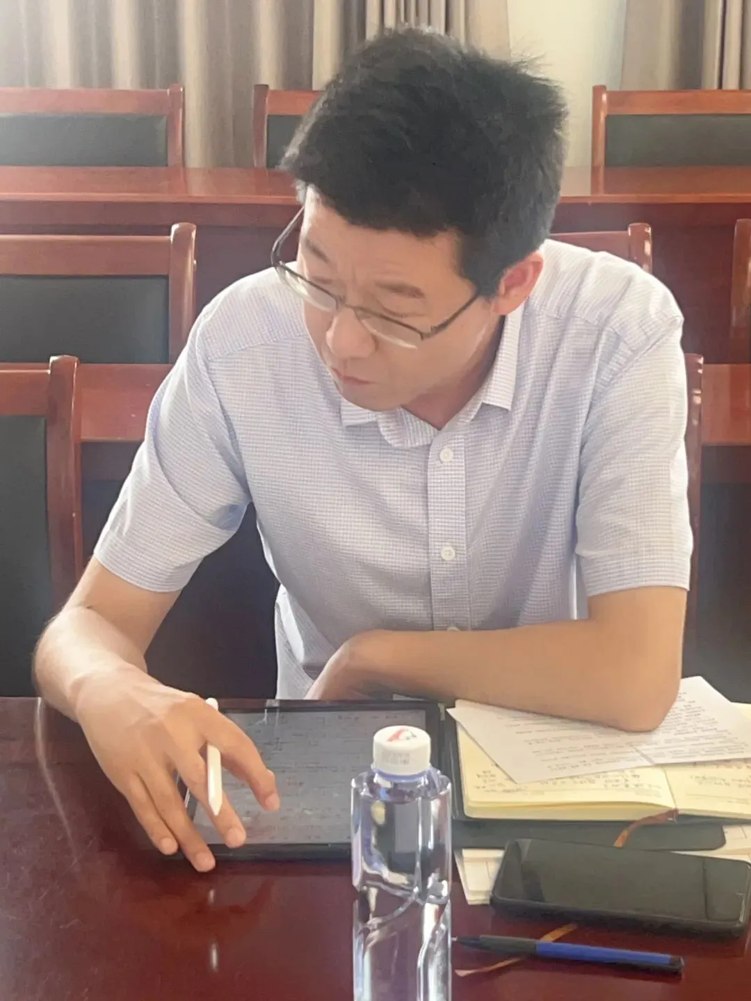 研析真题聚智交流,盛夏研修蓄力远航——张家港市吴新建名师工作室第十次研修活动在市教发中心举行-第12张图片-四季读书网