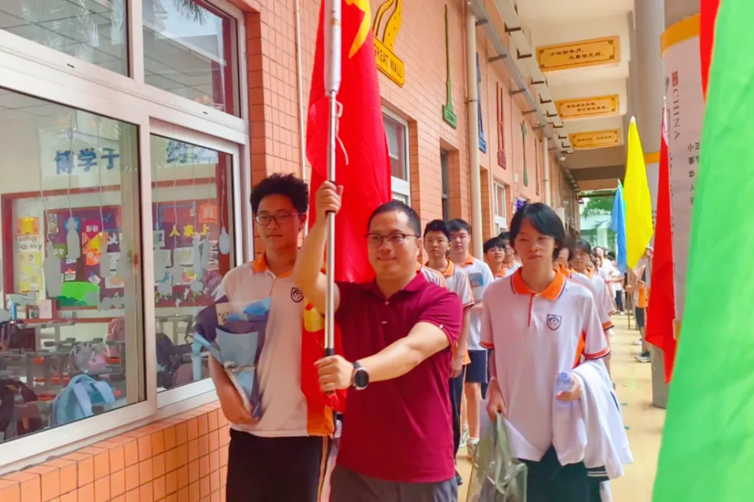 执笔为剑战中考,蓄力扬帆创辉煌——翡翠山湖学校2026年中考壮行仪式-第22张图片-四季读书网