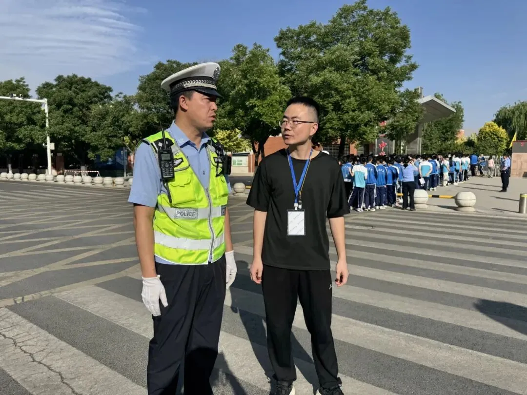 中考三天!他们最早进场,最晚交卷!-第4张图片-四季读书网