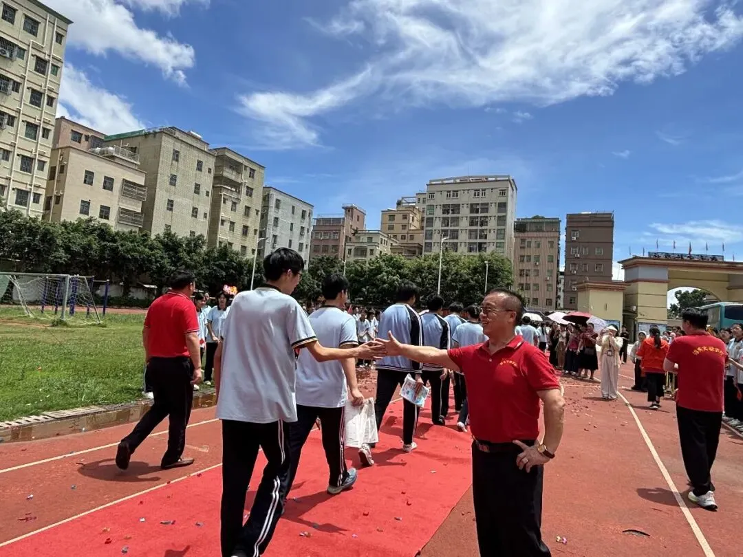 锦秀实验学校中考壮行纪实-第22张图片-四季读书网