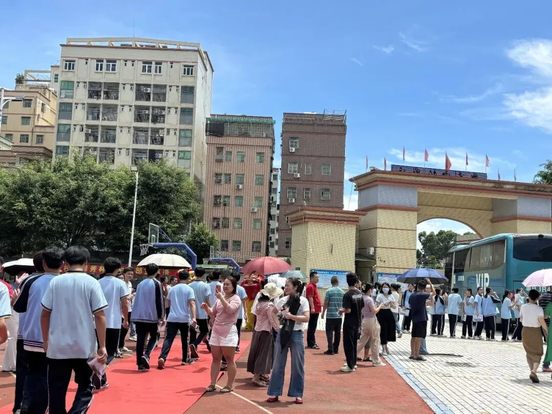 锦秀实验学校中考壮行纪实-第29张图片-四季读书网