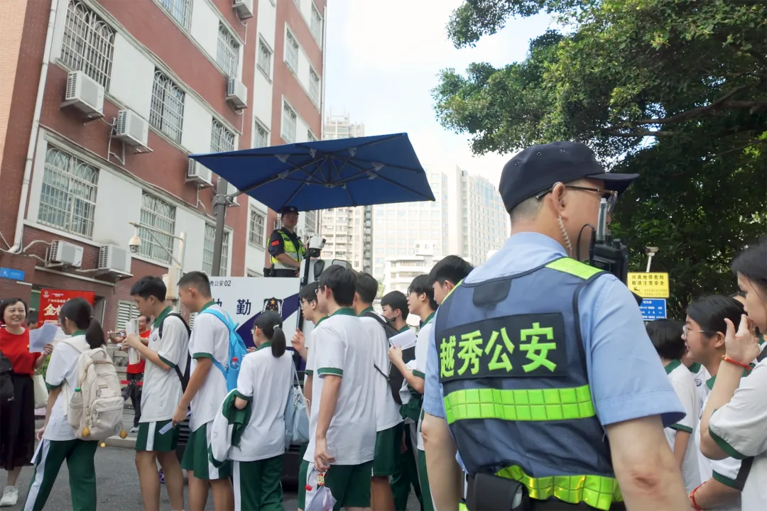 护航中考 | 青春绽放正当时,越秀公安伴你前行-第2张图片-四季读书网