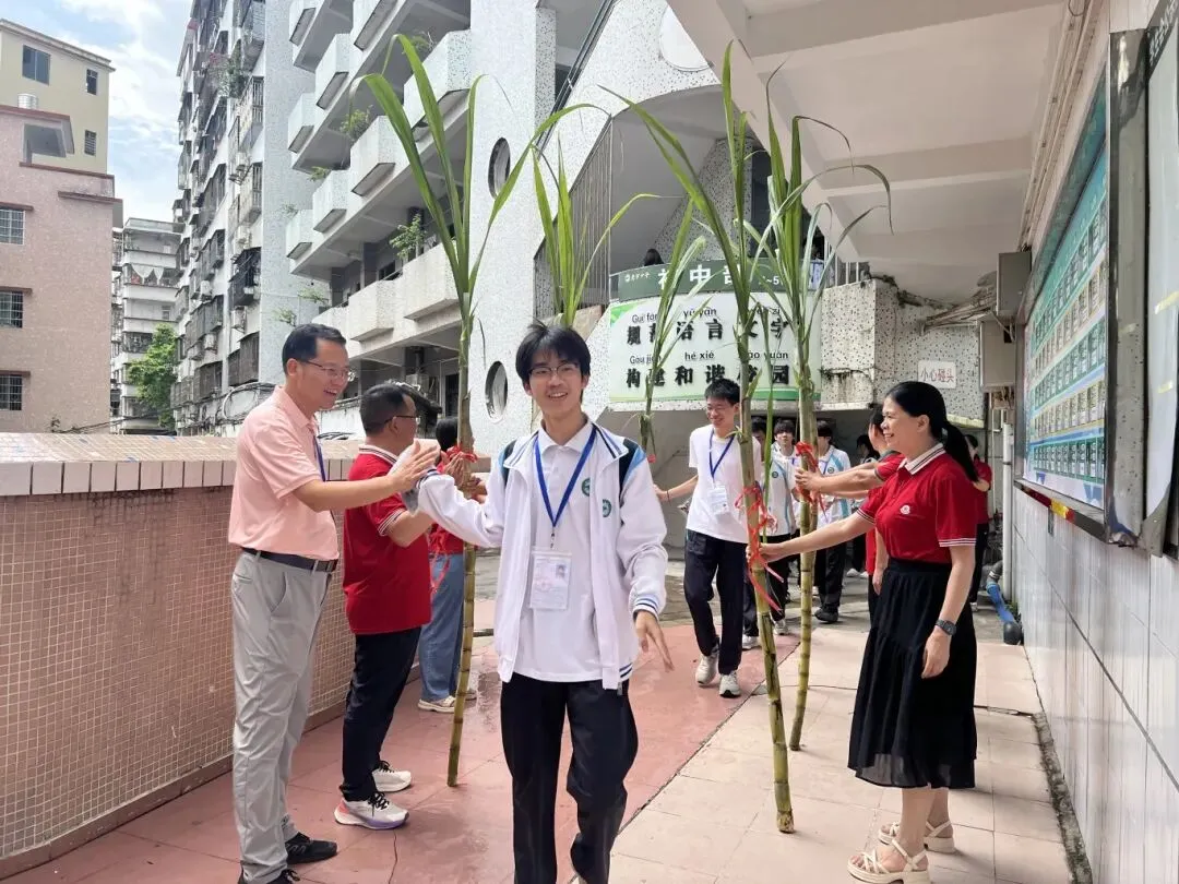 中考启幕!广宁5969名考生赴考-第3张图片-四季读书网