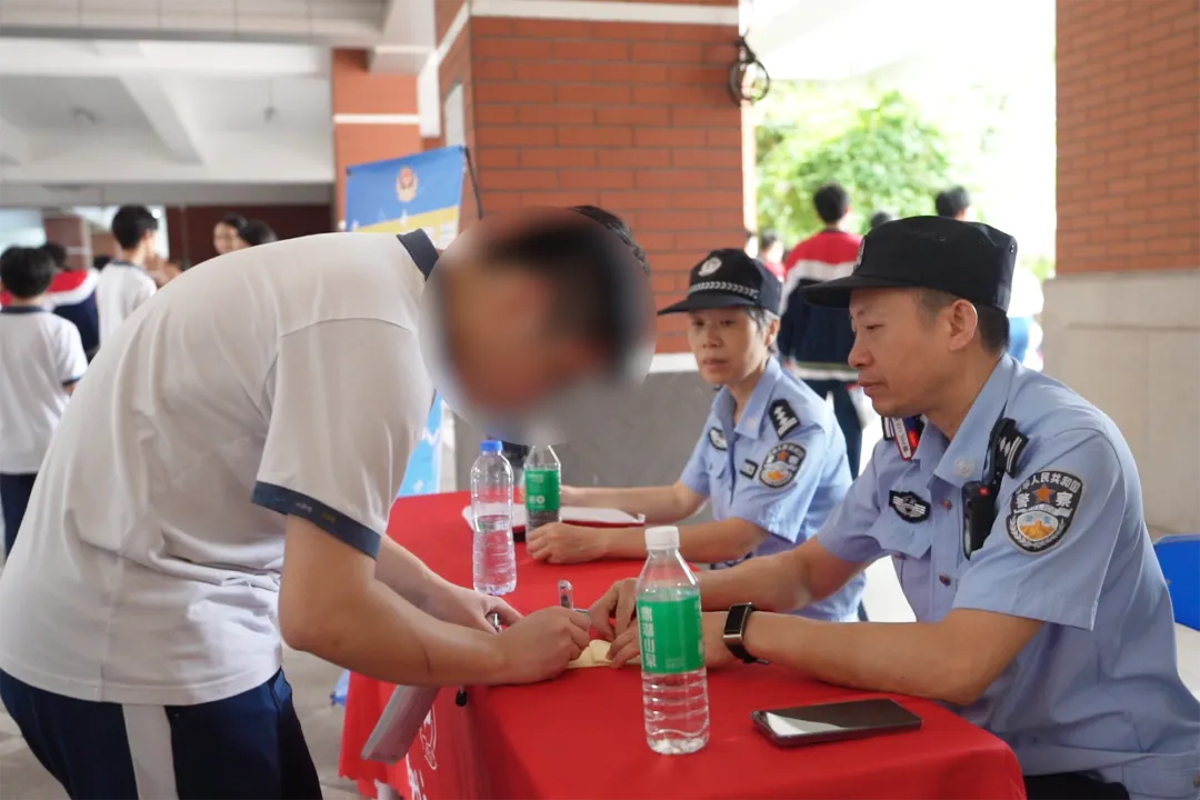 护航中考 | 青春绽放正当时,越秀公安伴你前行-第8张图片-四季读书网