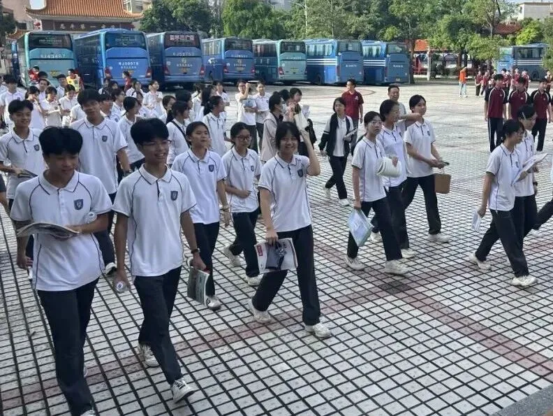 恩平少年加油!2026年中考开考!-第1张图片-四季读书网