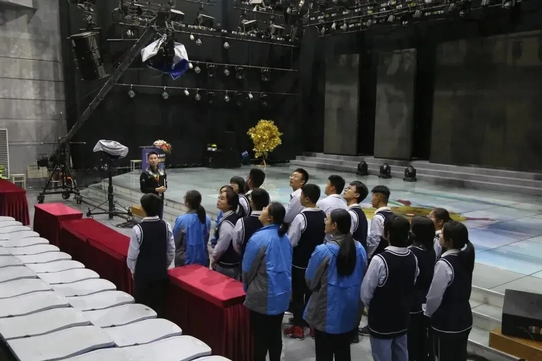 中考择校丨心怀仁德,静候少年逐光!-第37张图片-四季读书网