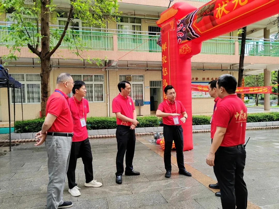 中考首日直击|花都少年执笔赴考,逐梦今朝!-第19张图片-四季读书网