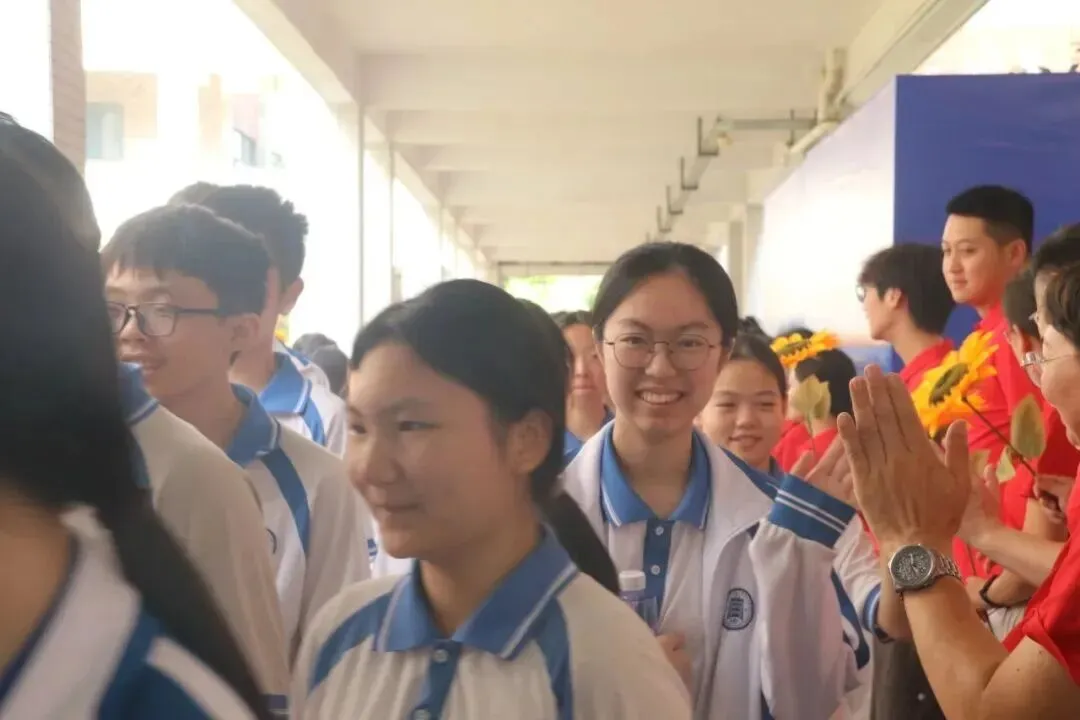 三年砺剑,首战锋芒——直击黄埔2026中考第一天-第17张图片-四季读书网