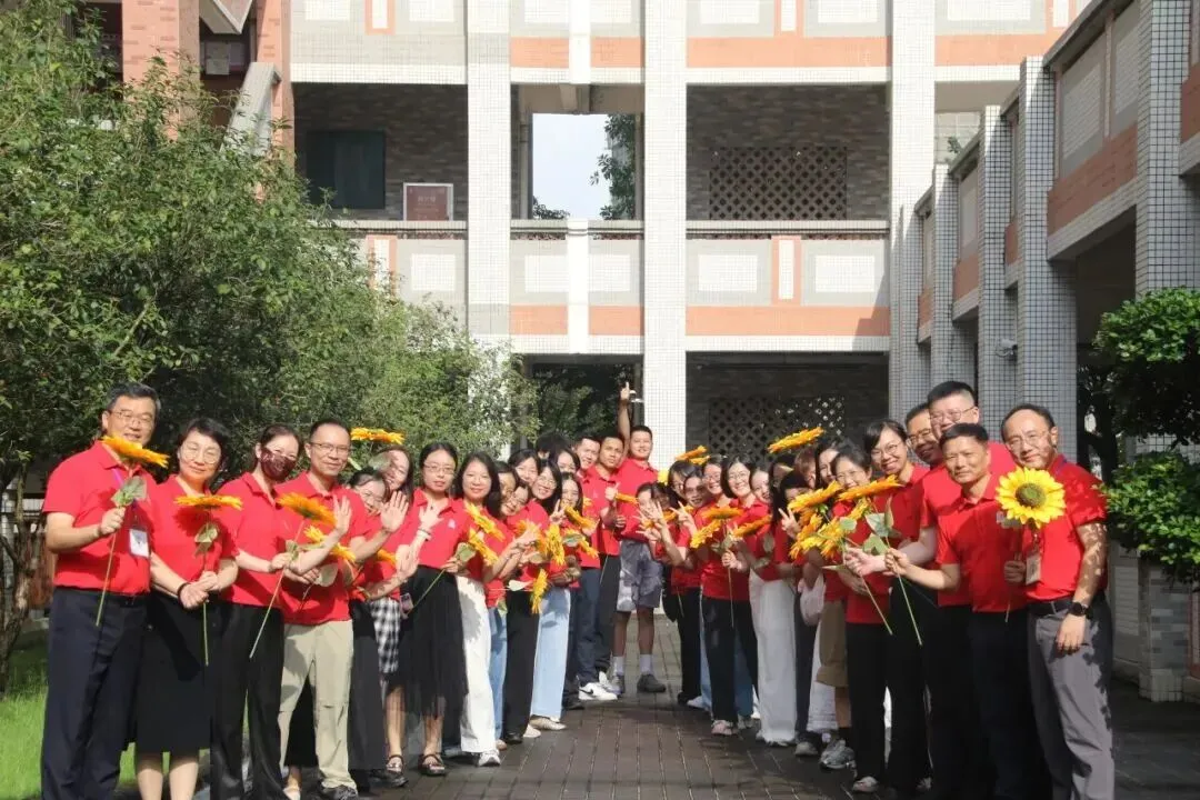 三年砺剑,首战锋芒——直击黄埔2026中考第一天-第18张图片-四季读书网