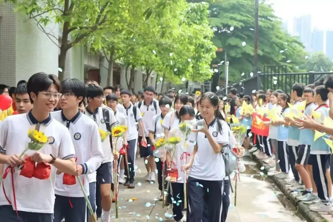 三年砺剑,首战锋芒——直击黄埔2026中考第一天-第36张图片-四季读书网