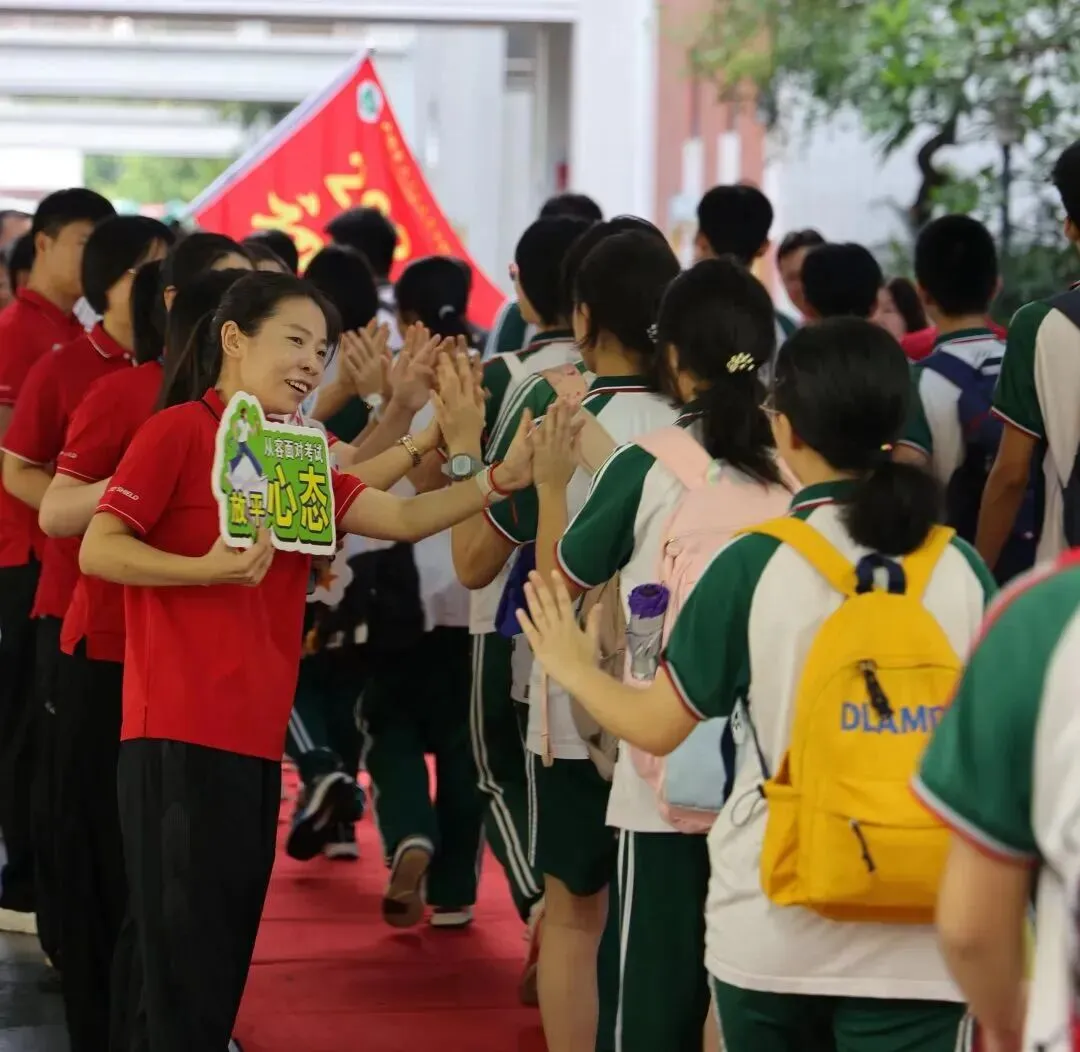 三年砺剑,首战锋芒——直击黄埔2026中考第一天-第42张图片-四季读书网
