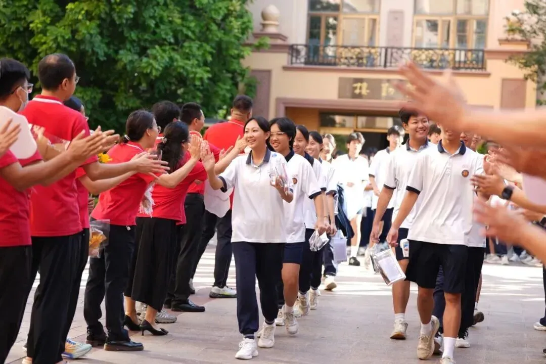 三年砺剑,首战锋芒——直击黄埔2026中考第一天-第46张图片-四季读书网