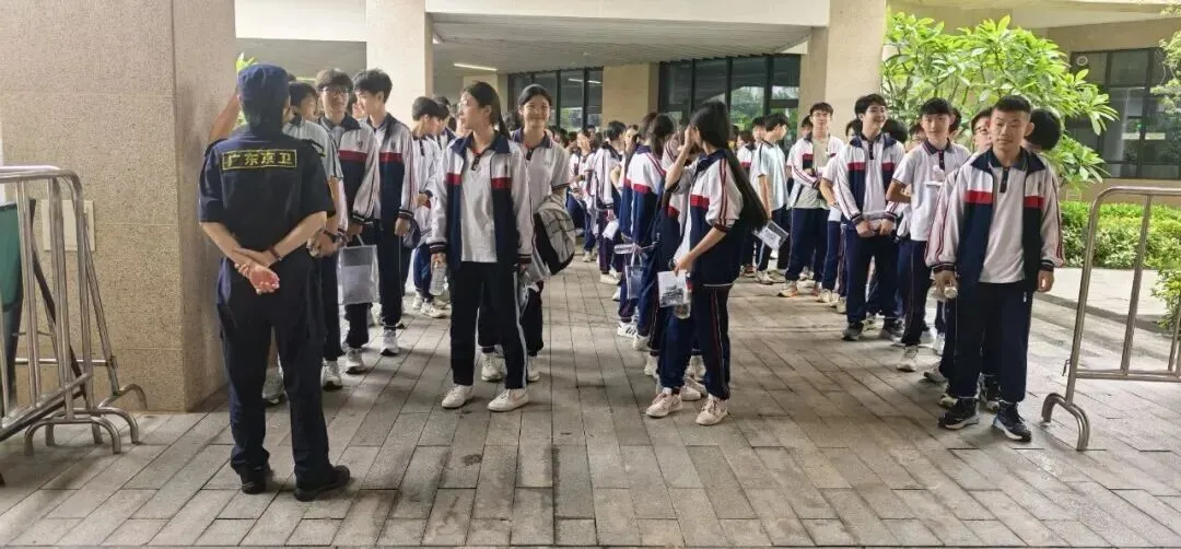 三年砺剑,首战锋芒——直击黄埔2026中考第一天-第66张图片-四季读书网
