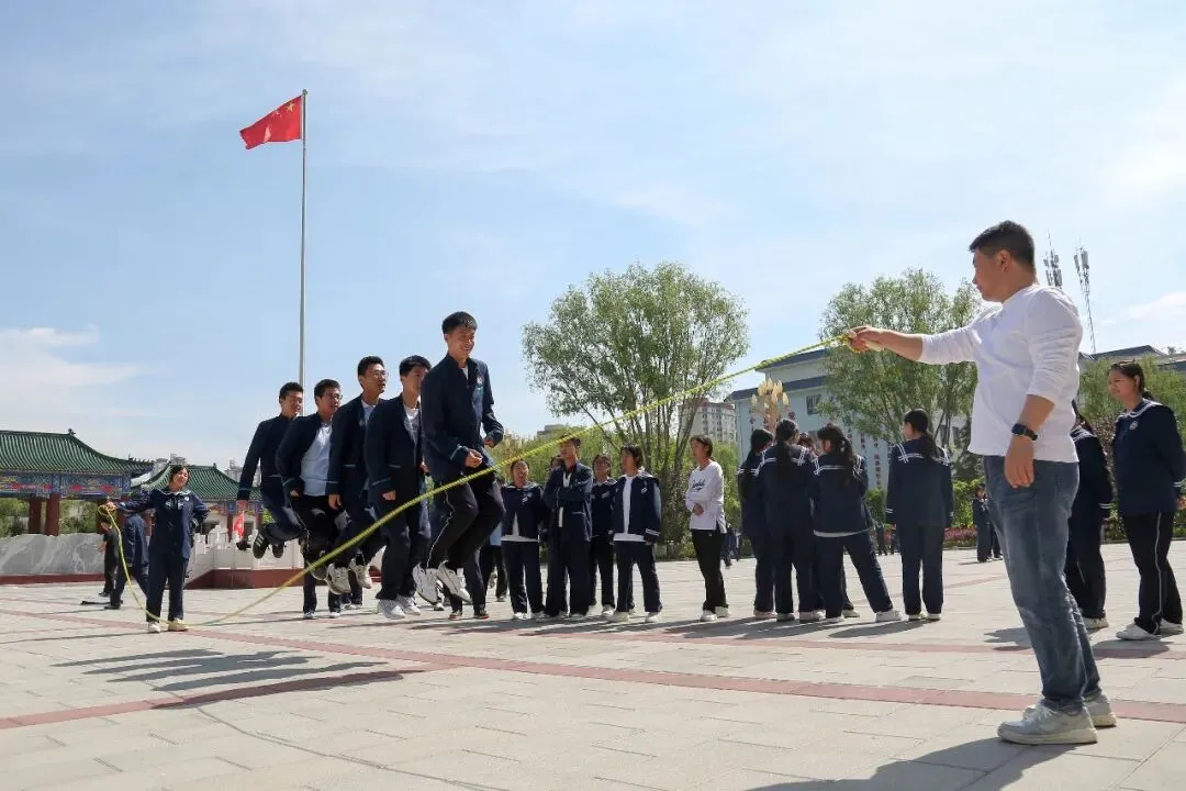 高考、中考“喜报”之外,校长的“反求诸己”与战略定力---从管理、学情到机制的深度复盘......-第10张图片-四季读书网