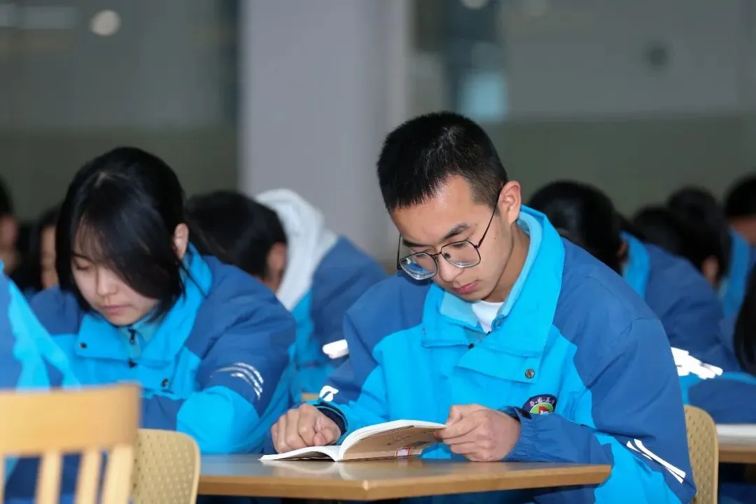 高考、中考“喜报”之外,校长的“反求诸己”与战略定力---从管理、学情到机制的深度复盘......-第14张图片-四季读书网