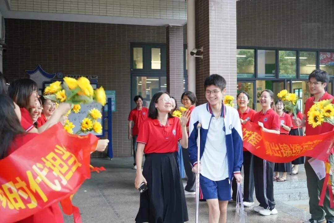 三年砺剑,首战锋芒——直击黄埔2026中考第一天-第87张图片-四季读书网