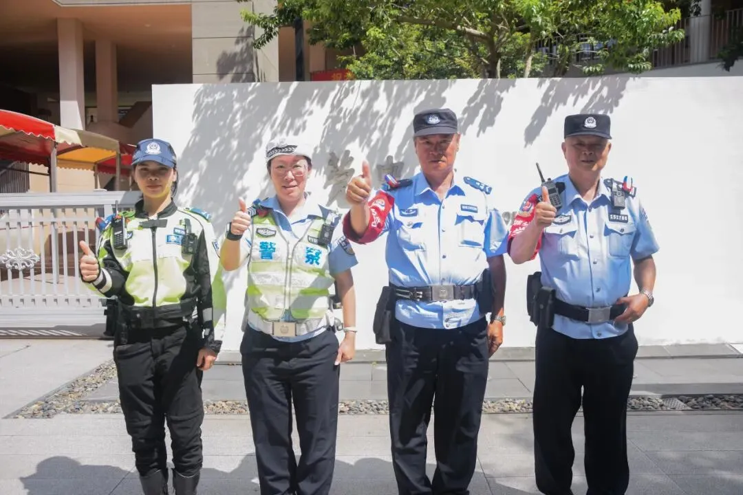 莞城学子,加油!中考首日现场直击→-第9张图片-四季读书网