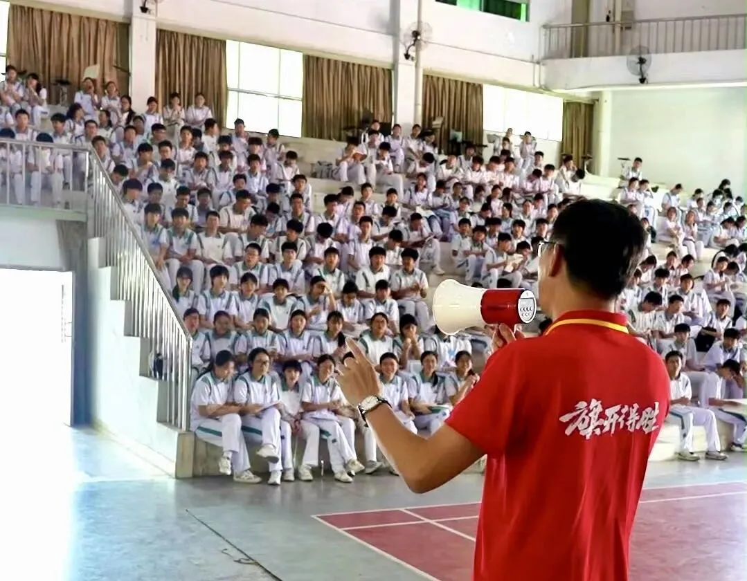 【中考】拉开帷幕 全区9597名考生赴考!-第8张图片-四季读书网