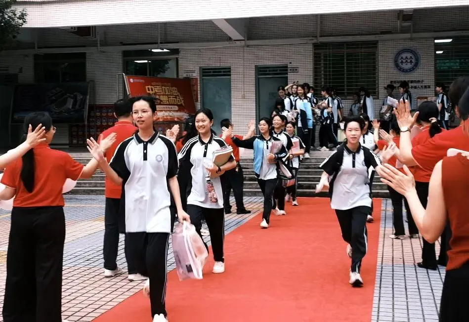 中考必胜丨意气风发 气贯长虹——梅江区北实双语学校2026届送考仪式燃情启幕-第19张图片-四季读书网