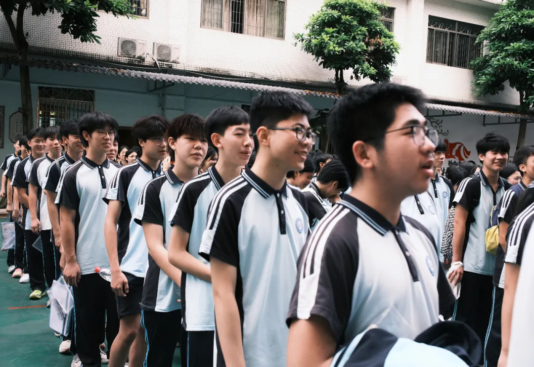 中考必胜丨意气风发 气贯长虹——梅江区北实双语学校2026届送考仪式燃情启幕-第21张图片-四季读书网