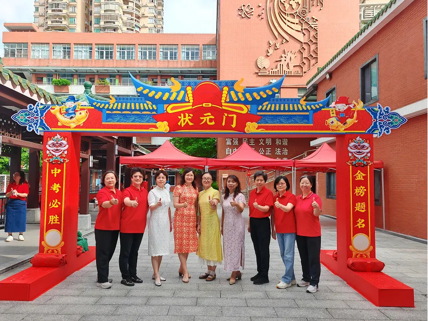 中考开锣丨绿翠送考,平凡的爱助力开门“红”!——奔跑中的绿翠学子,加油!-第12张图片-四季读书网 中考开锣丨绿翠送考,平凡的爱助力开门“红”!——奔跑中的绿翠学子,加油!-第12张图片-四季读书网