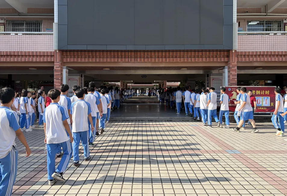 今日中考!加油,佛冈学子-第6张图片-四季读书网 今日中考!加油,佛冈学子-第6张图片-四季读书网