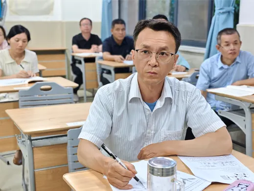 深耕真题把方向 精研策略启新程 ——瑞泉中学扎实开展2026年高考深度研讨活动-第18张图片-四季读书网