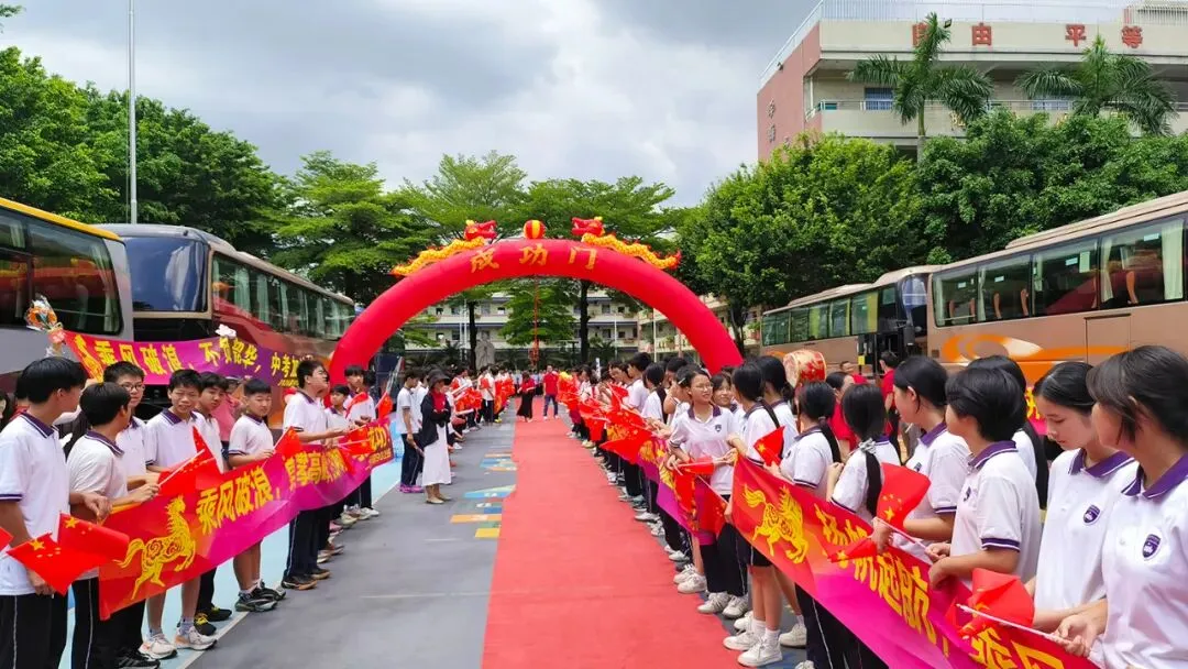 护航中考,筑梦前行!道滘公安再赴中考平安之约-第7张图片-四季读书网