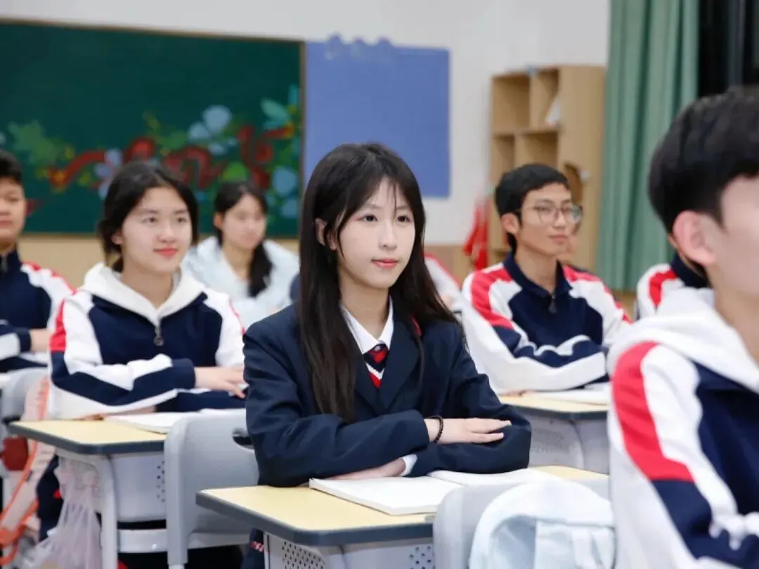 连续六年中考名列前茅的学校办的高中:100%生源巩固率,400多家庭不后悔的选择?-第4张图片-四季读书网 连续六年中考名列前茅的学校办的高中:100%生源巩固率,400多家庭不后悔的选择?-第4张图片-四季读书网