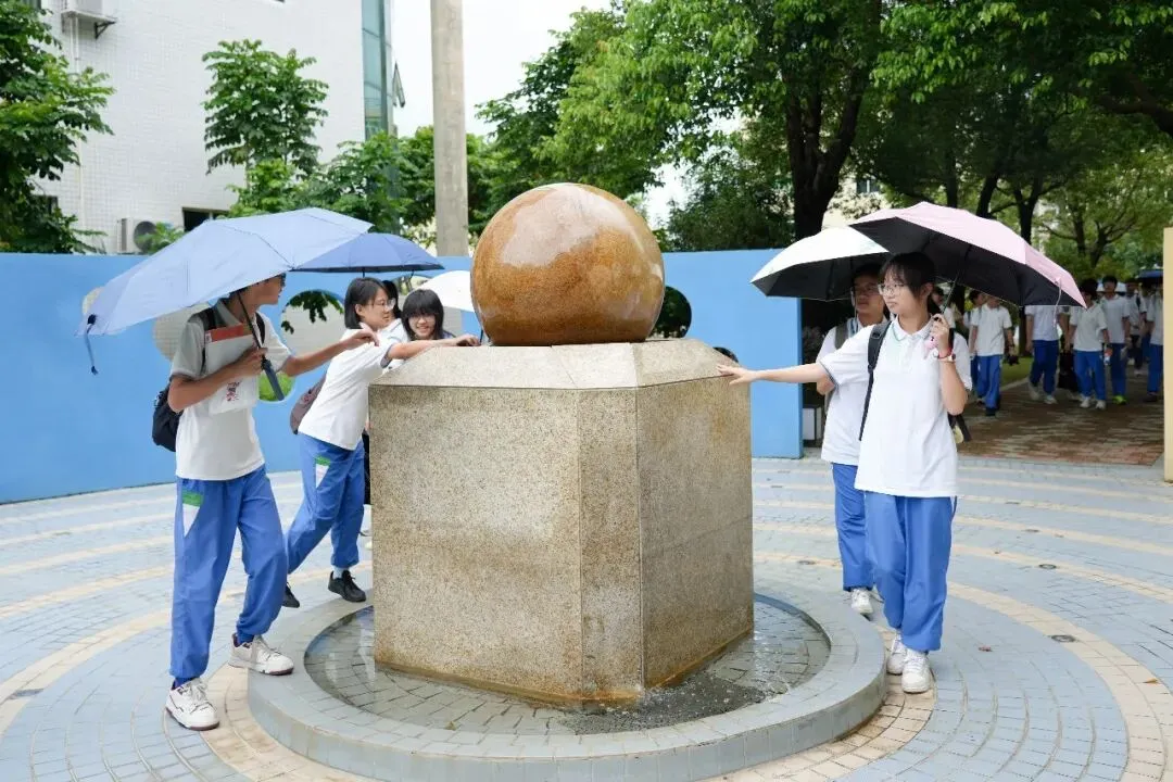 中考第一天纪实丨三载耕耘终亮剑,今朝逐梦踏歌行-第6张图片-四季读书网