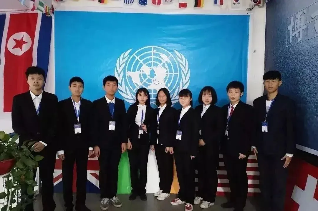 中考放榜,多元未来!来新凤凰,找到属于你的“最优解”-第45张图片-四季读书网 中考放榜,多元未来!来新凤凰,找到属于你的“最优解”-第45张图片-四季读书网