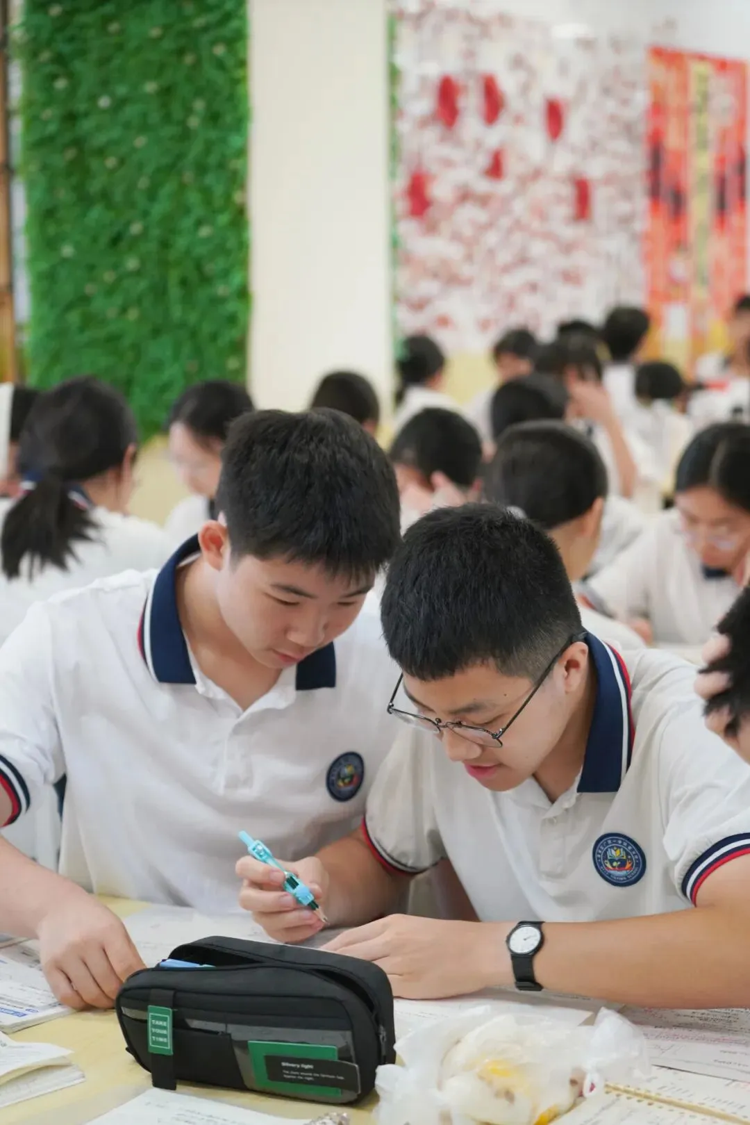 中考翌日|聚力护航,铁英必胜!-第23张图片-四季读书网 中考翌日|聚力护航,铁英必胜!-第23张图片-四季读书网