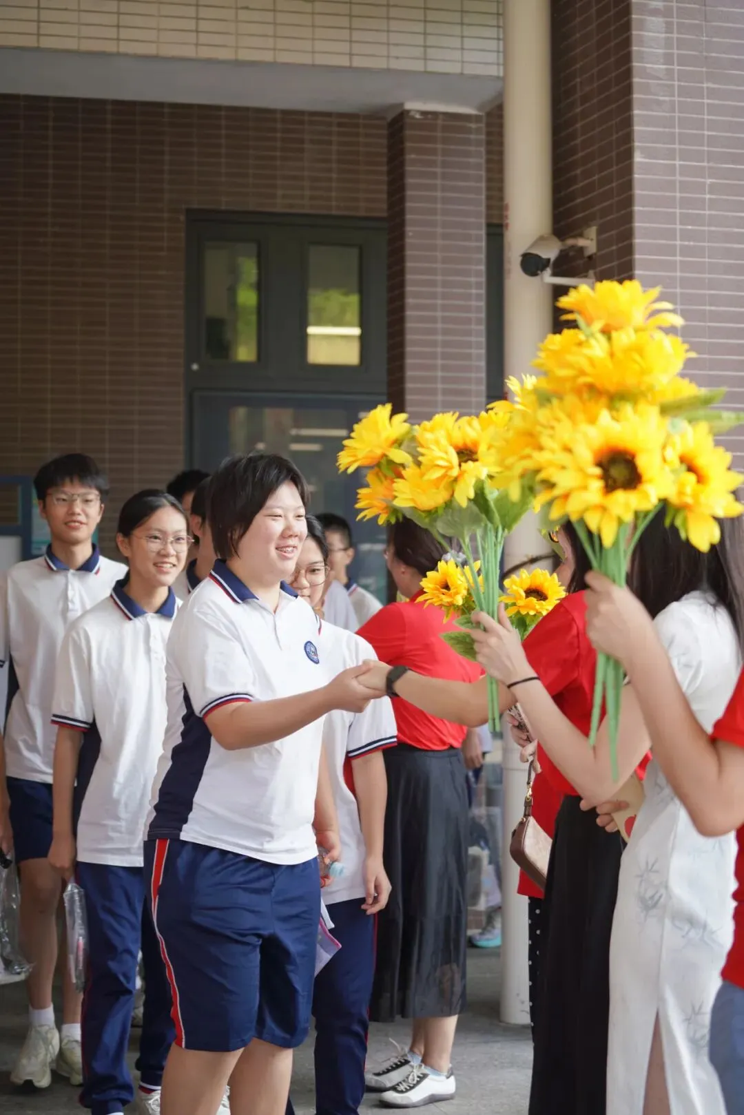 中考翌日|聚力护航,铁英必胜!-第33张图片-四季读书网 中考翌日|聚力护航,铁英必胜!-第33张图片-四季读书网