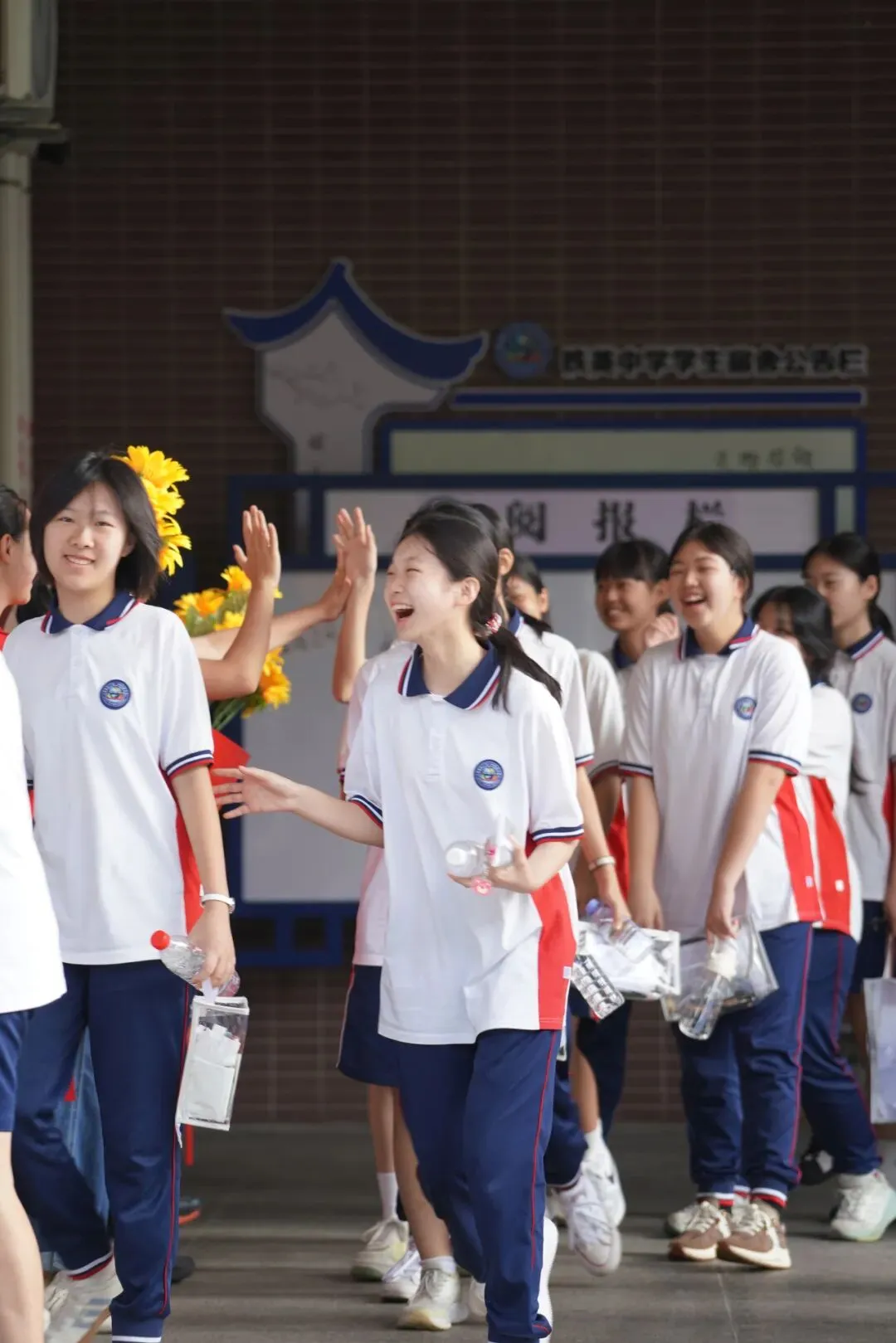 中考翌日|聚力护航,铁英必胜!-第36张图片-四季读书网 中考翌日|聚力护航,铁英必胜!-第36张图片-四季读书网