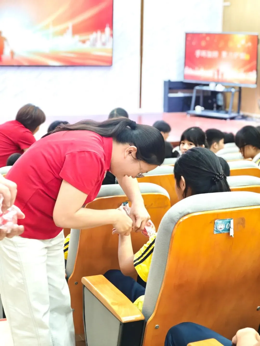 惠州市铁路学校“逐梦中考,必胜无悔” 九年级出征活动-第5张图片-四季读书网