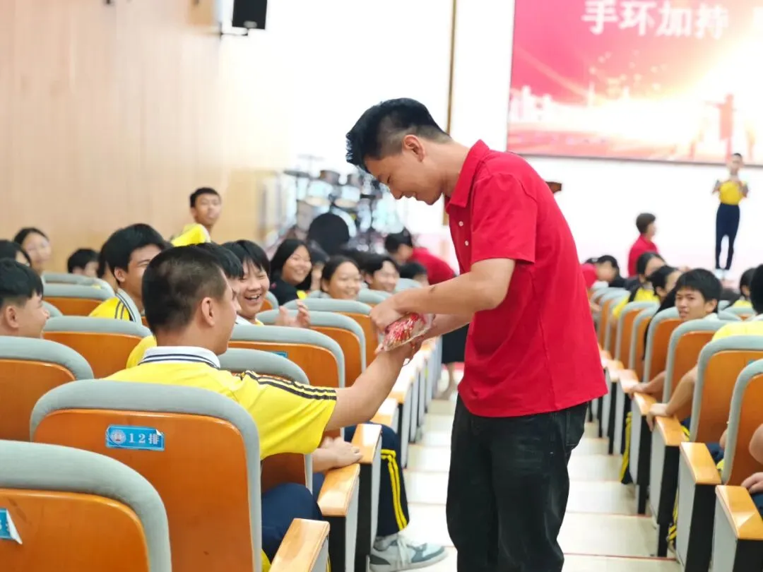 惠州市铁路学校“逐梦中考,必胜无悔” 九年级出征活动-第7张图片-四季读书网