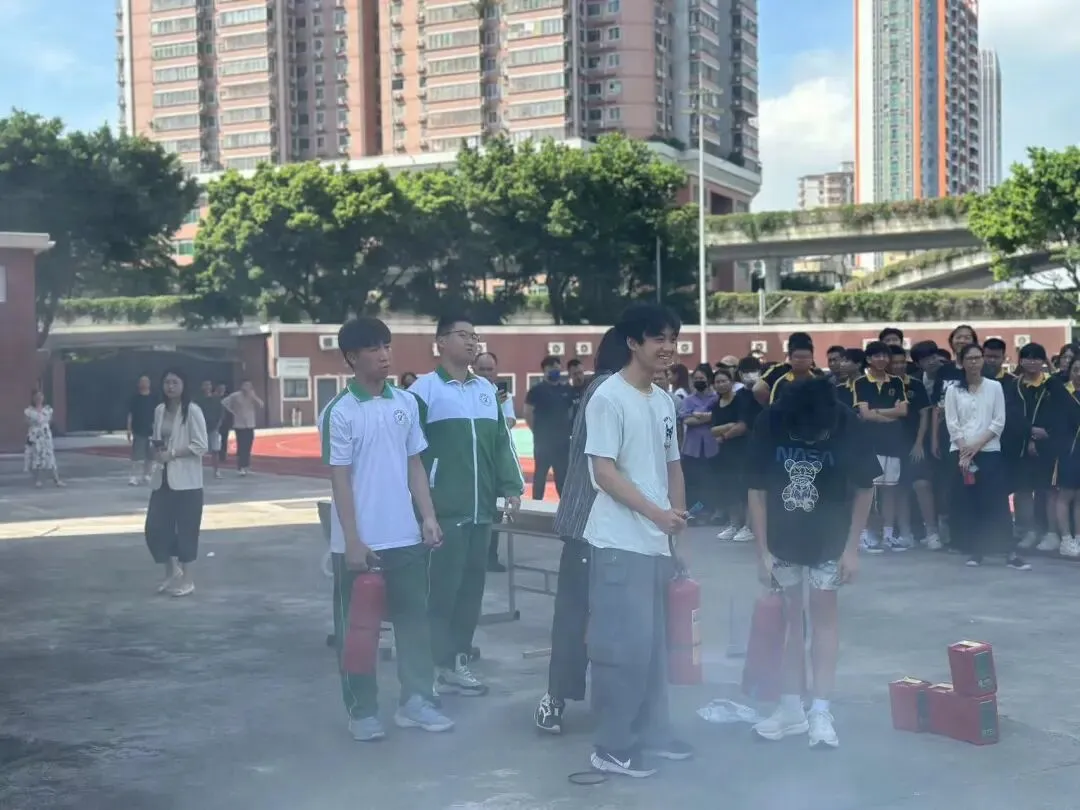 中考发挥失常怎么办?这所广州中考复读学校正在招生中-第128张图片-四季读书网