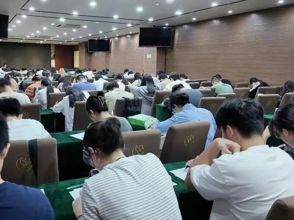模拟实战哪家强?广东粉笔线下模考大赛等你来!-第2张图片-四季读书网 模拟实战哪家强?广东粉笔线下模考大赛等你来!-第2张图片-四季读书网