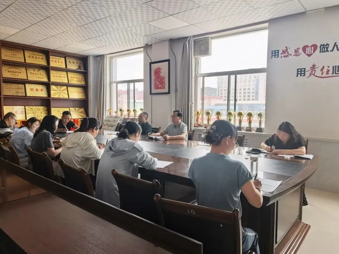杏坛蓓蕾初长成 试卷讲评见真功——渭源县清源中学举办青年教师讲评课研讨活动-第15张图片-四季读书网