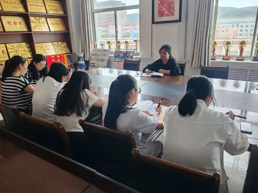 杏坛蓓蕾初长成 试卷讲评见真功——渭源县清源中学举办青年教师讲评课研讨活动-第18张图片-四季读书网