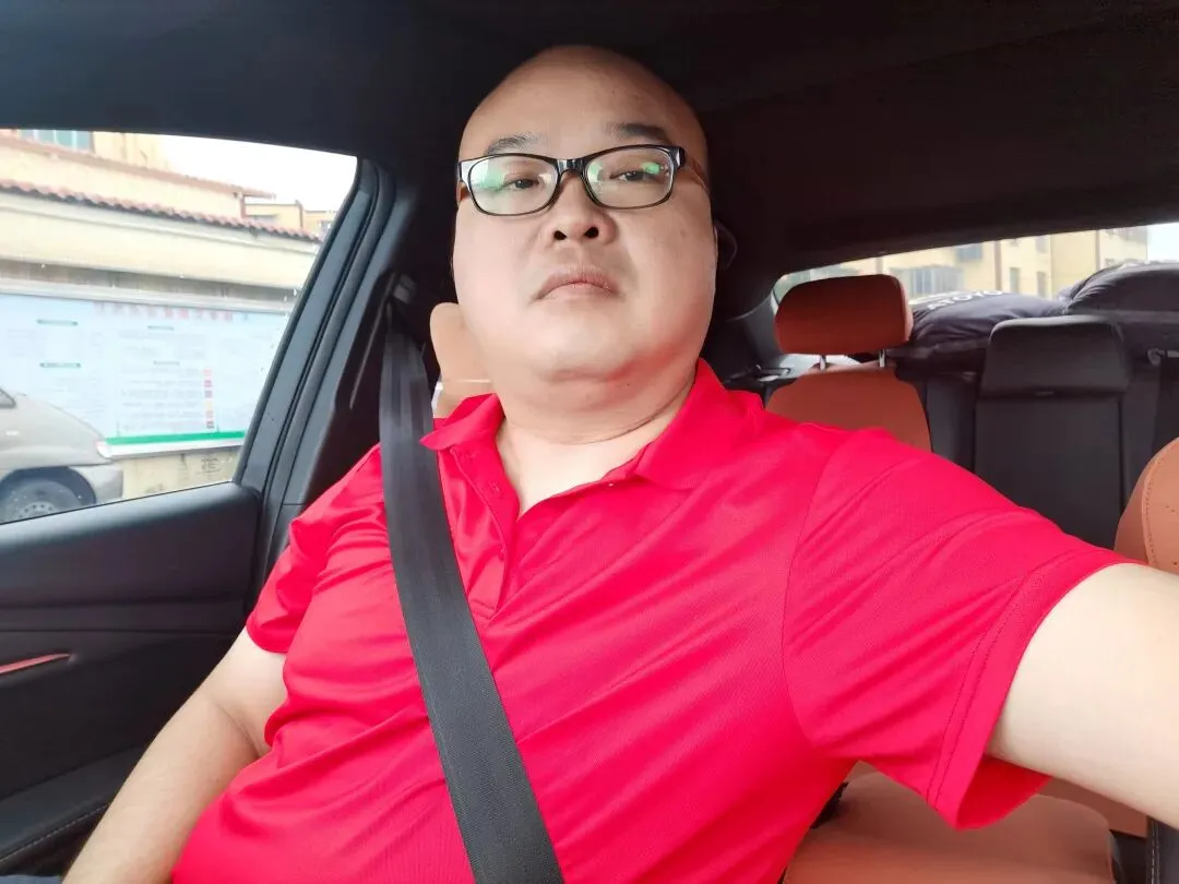 中考送考那日,我伫立校园之外-第2张图片-四季读书网 中考送考那日,我伫立校园之外-第2张图片-四季读书网