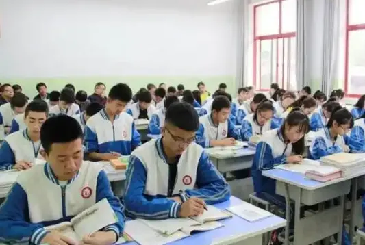免中考直升高中!湖南、浙江两地偷偷改了规则,家长看完坐不住了…-第9张图片-四季读书网