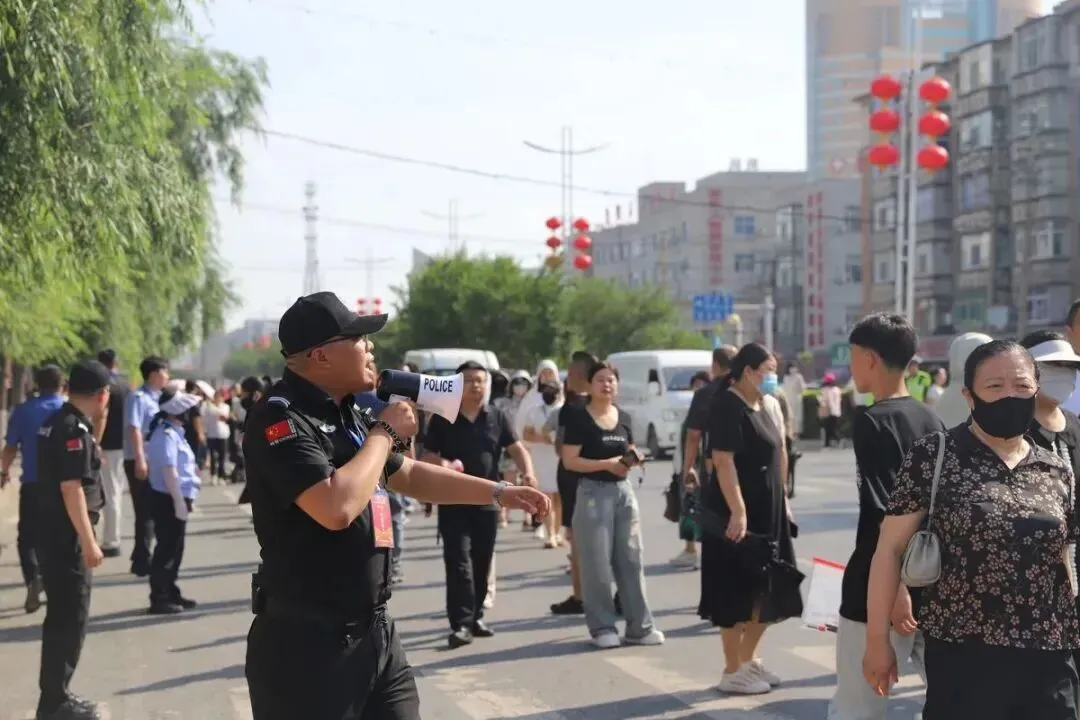 护航中考 | “警”护中考逐梦路,四平公安圆满完成2026年中考安保任务-第6张图片-四季读书网