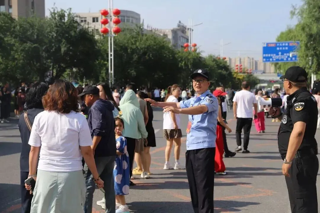 护航中考 | “警”护中考逐梦路,四平公安圆满完成2026年中考安保任务-第7张图片-四季读书网