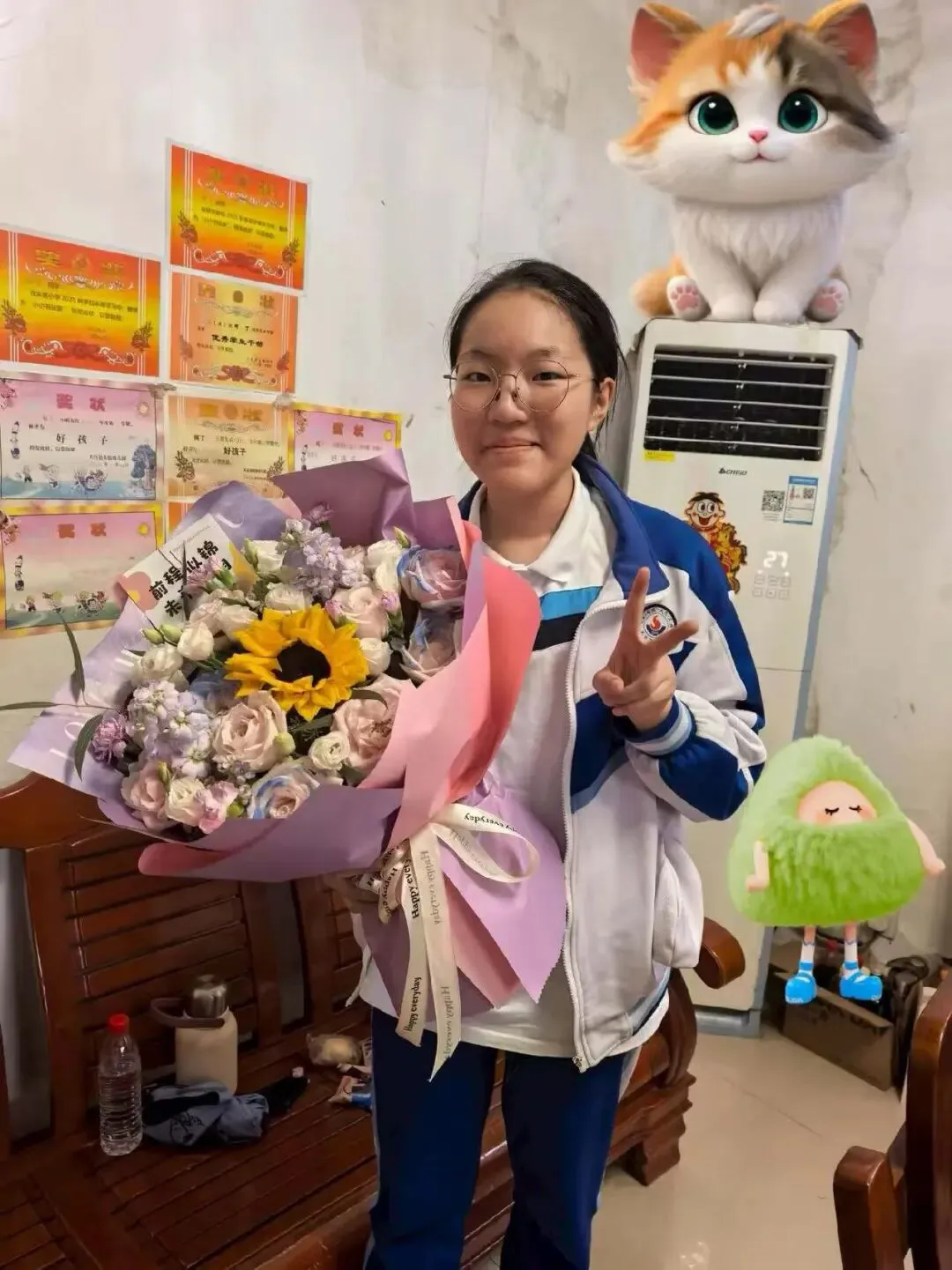 (今日关注)637分中考佳绩背后:实验中学学子何勉衡的三年自律之路-第2张图片-四季读书网 (今日关注)637分中考佳绩背后:实验中学学子何勉衡的三年自律之路-第2张图片-四季读书网