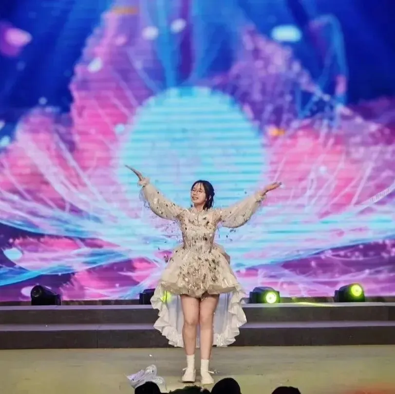 提醒!中考成绩今日可查询-第16张图片-四季读书网 提醒!中考成绩今日可查询-第16张图片-四季读书网